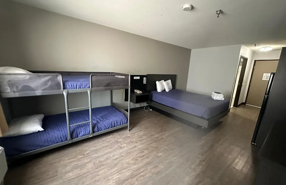 Pinetop Studio Suites-1